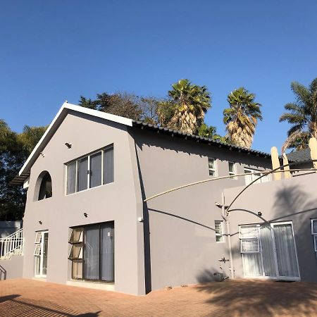 6 On Acacia Bed and Breakfast Johannesburg Buitenkant foto