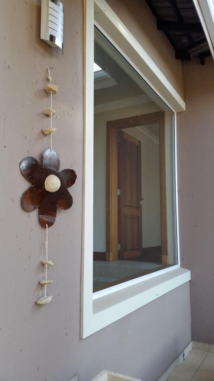 6 On Acacia Bed and Breakfast Johannesburg Buitenkant foto