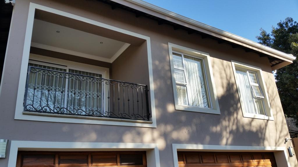 6 On Acacia Bed and Breakfast Johannesburg Kamer foto