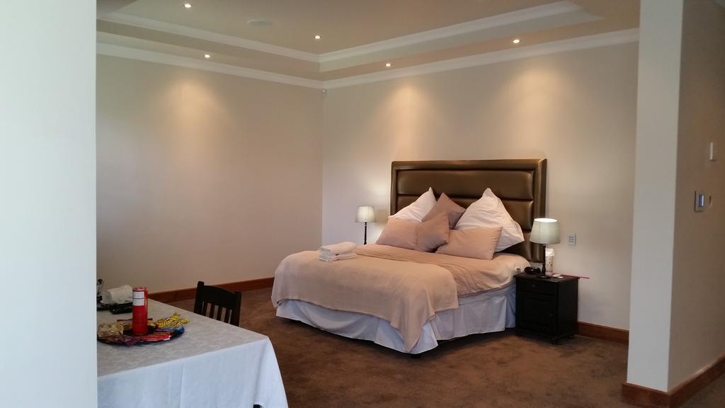6 On Acacia Bed and Breakfast Johannesburg Kamer foto