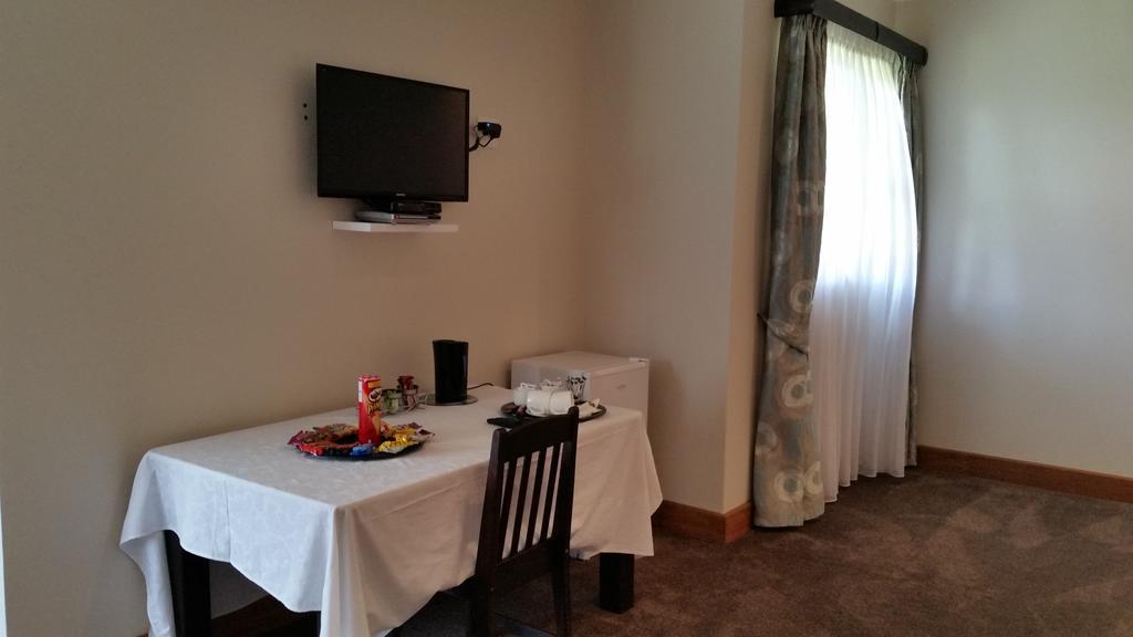6 On Acacia Bed and Breakfast Johannesburg Kamer foto