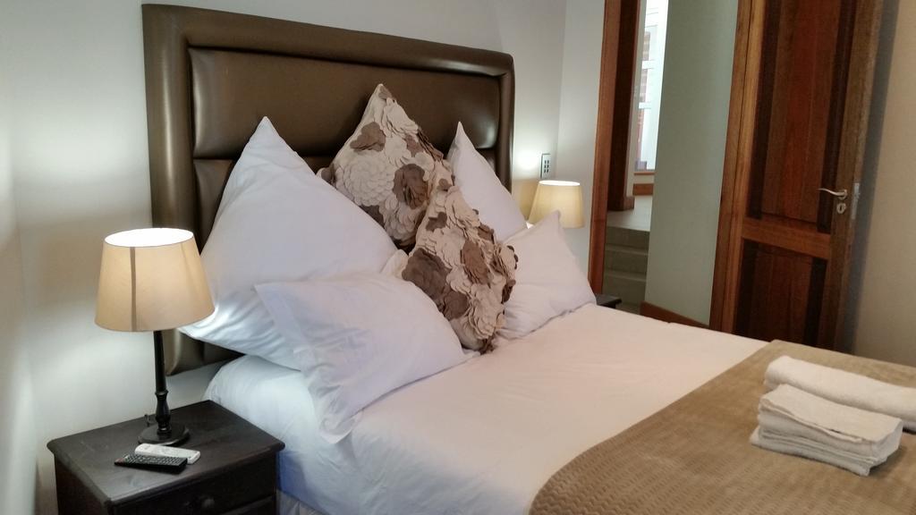 6 On Acacia Bed and Breakfast Johannesburg Buitenkant foto