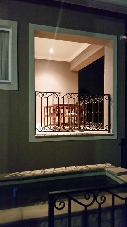 6 On Acacia Bed and Breakfast Johannesburg Buitenkant foto