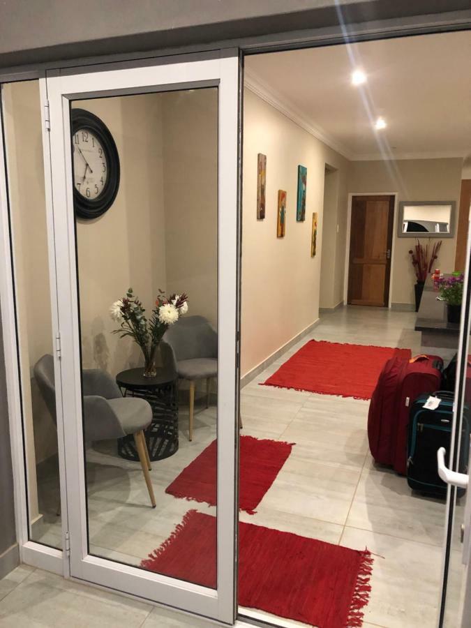 6 On Acacia Bed and Breakfast Johannesburg Buitenkant foto