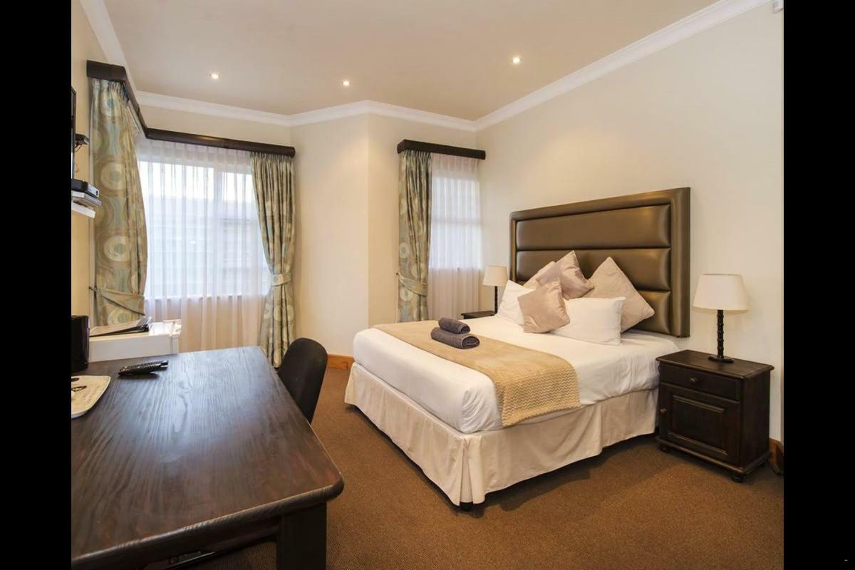 6 On Acacia Bed and Breakfast Johannesburg Buitenkant foto